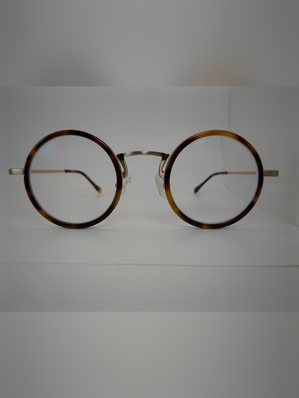 Nagoya. Full Metal Frame. Round Tortoiseshell. Metal Bridge Glasses